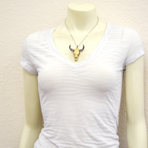 Longhorn Cow Skull Necklace - Picture 4 of 4